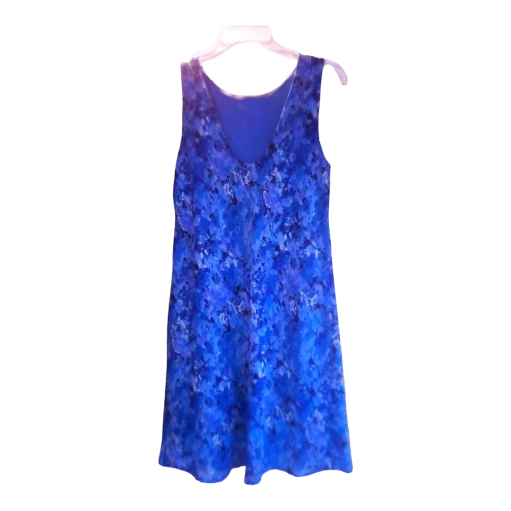 Sleeveless blue floral dress